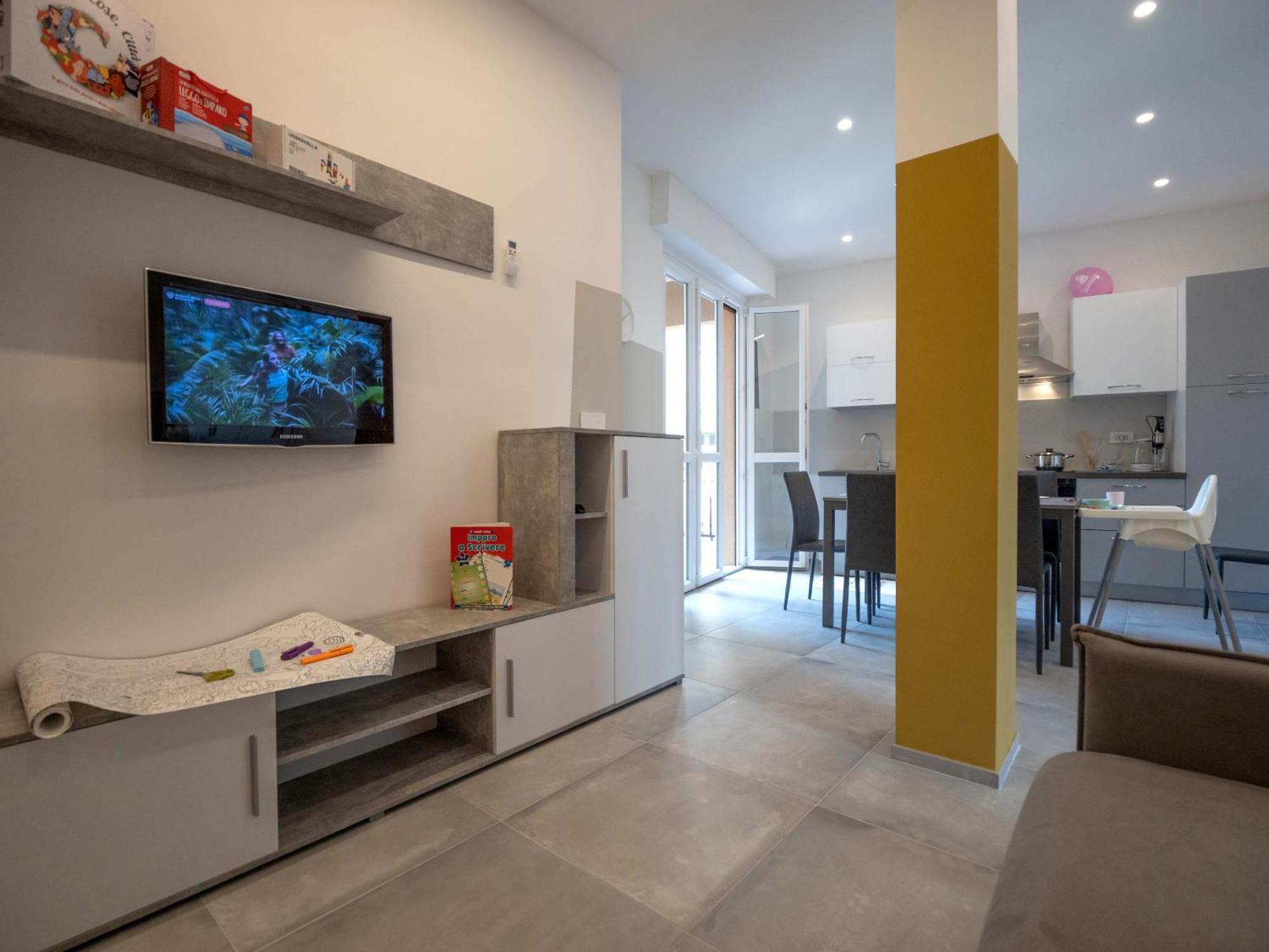 Babyaccomodation Family Bright Pietra Ligure Exterior foto