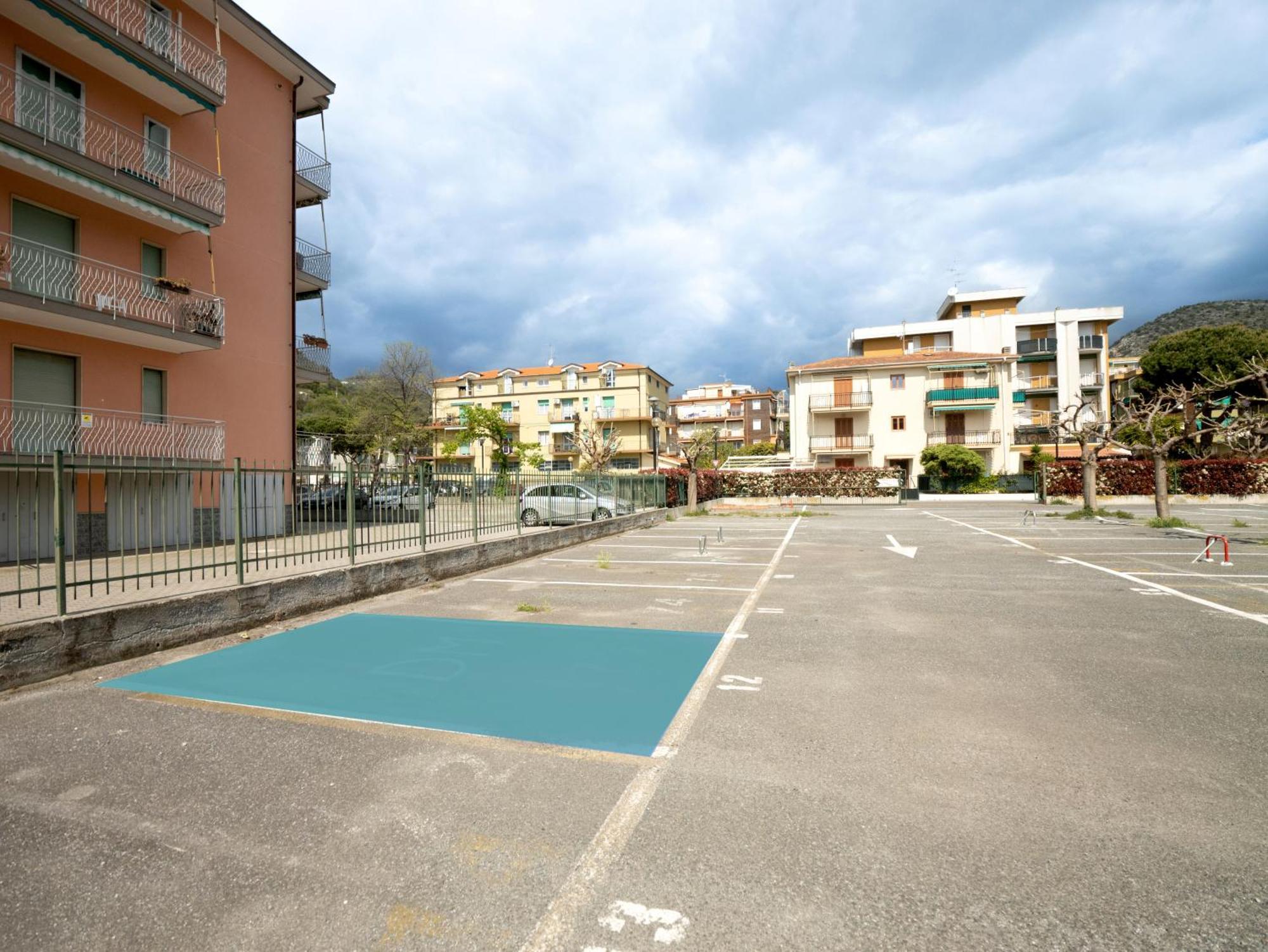 Babyaccomodation Family Bright Pietra Ligure Exterior foto